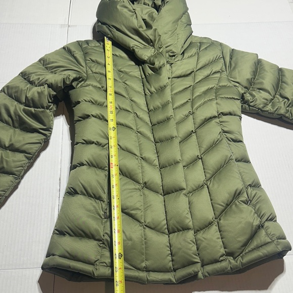 Patagonia Women's olive drab Puffer Jacket w zippers and snap buttons goosedown - Picture 4 of 14